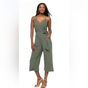 Stitch fix Kaileigh army green jumper with crème stripes NWOT sz M romper